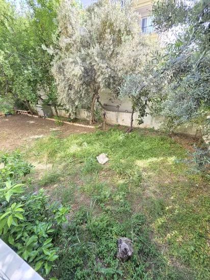 Zum Verkauf - Unabhängige Wohnung Mit Garten - In Gümüldür - 200 Mt Vom Meer Entfernt