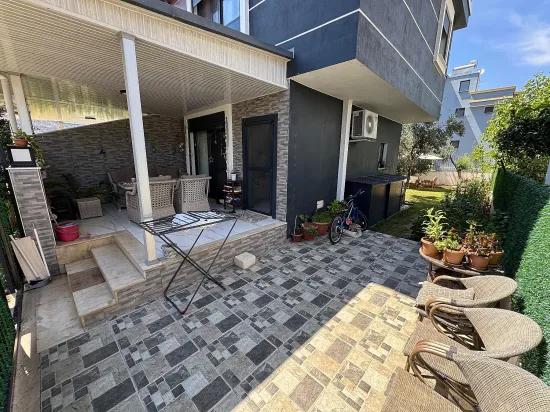 In Seferihisar Doğanbey zu verkaufen 3+1 geräumiges haus mit großem garten doppelhaushälfte Ferienhaus