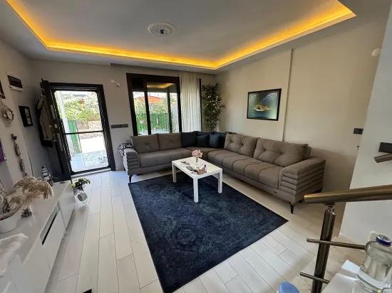 In Seferihisar Doğanbey zu verkaufen 3+1 geräumiges haus mit großem garten doppelhaushälfte Ferienhaus
