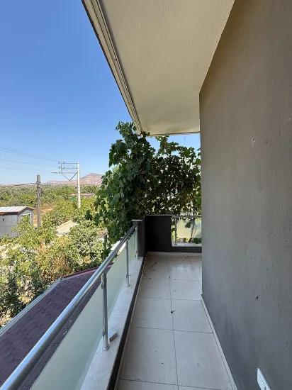 Seferihisar Ürkmez, 400m zum Meer, kostenfrei zu verkaufen 2+1 Wohnung