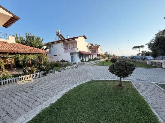 In Gümüldür am Meer zu verkaufen freistehend mit Garten 3+1 Villa