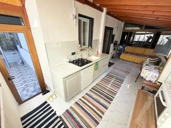 In Ürkmez Doğanbey luxuriös gebaut, geräumig und komfortabel 3+1 Villa