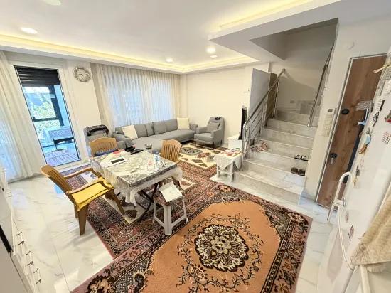 In Ürkmez Doğanbey luxuriös gebaut, geräumig und komfortabel 3+1 Villa