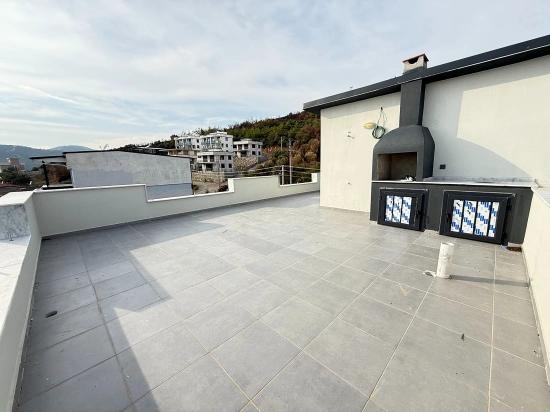 3+1 Freistehende Villa Mit Garten Zum Verkauf Im Seferihisar Doğanbey Center