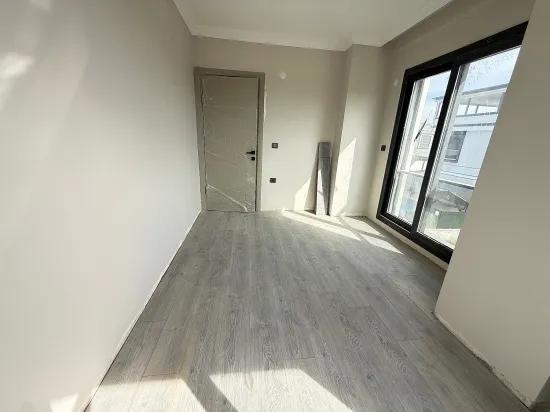 Seferihisar Doğanbey – Zu verkaufen neue 3+1 Duplex Villa – Großzügiger Garten