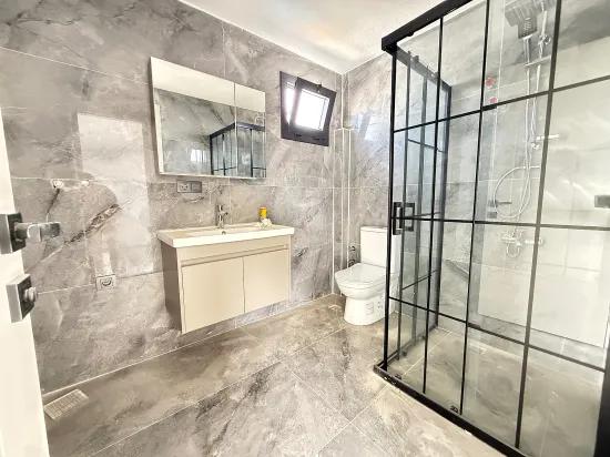 Seferihisar Doğanbey – Zu verkaufen neue 3+1 Duplex Villa – Großzügiger Garten