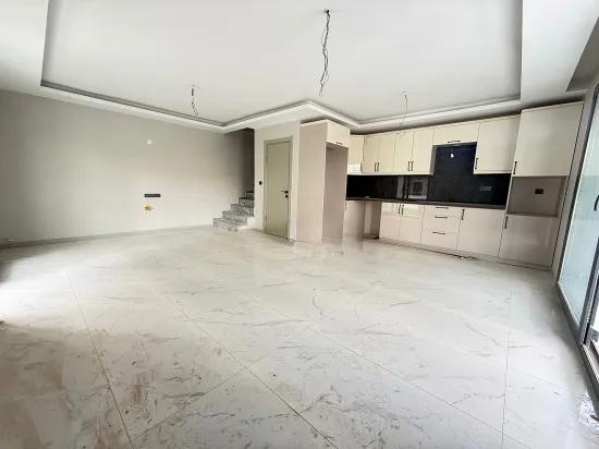 🏡 Seferihisar Doğanbey Zentrum zum Verkauf 3+1 Ultra-luxus Duplex Villa