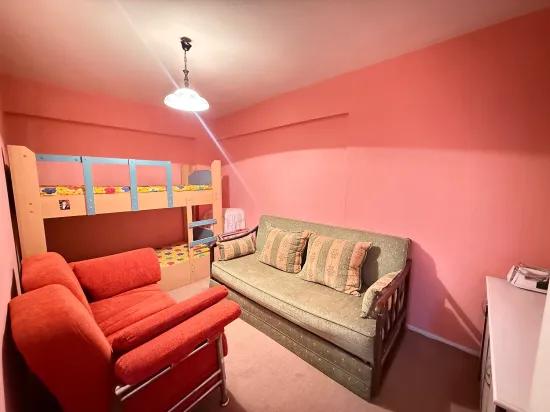 Seferihisar Ürkmez Im Zentrum zu verkaufen 2 + 1 80 metre² Wohnung