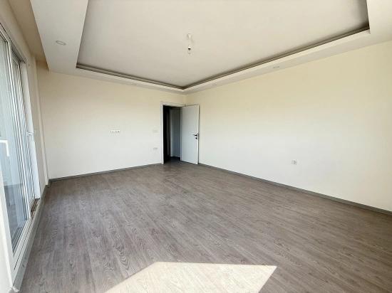 3 + 2 Maisonette-Wohnung Mit Neuem Aufzug Zum Verkauf Im Zentrum Von Seferihisar Ürkmez
