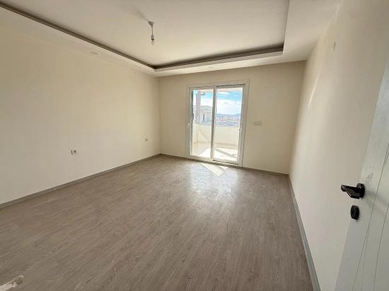 3 + 2 Maisonette-wohnung Mit Neuem Aufzug Zum Verkauf Im Zentrum Von Seferihisar Ürkmez