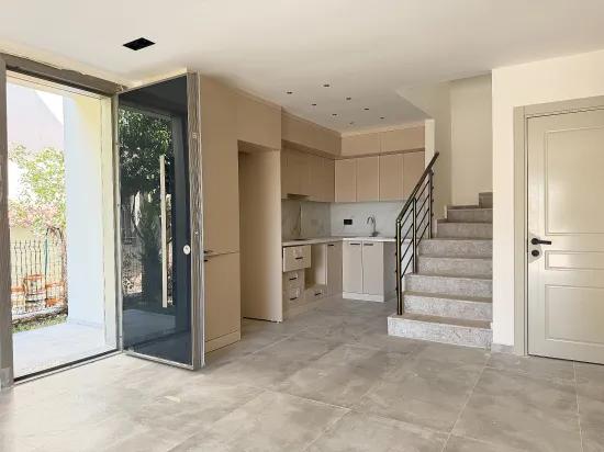 🏡 Luxusvilla mit Pool, neu, Innerhalb der Wohnanlage In Seferihisar Ürkmez
