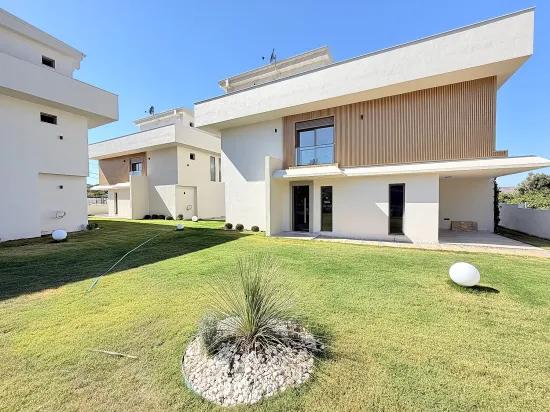 🏡 Luxusvilla mit Pool, neu, Innerhalb der Wohnanlage In Seferihisar Ürkmez