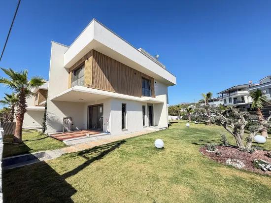🏡 Luxusvilla mit Pool, neu, Innerhalb der Wohnanlage In Seferihisar Ürkmez