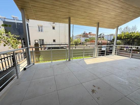 Brandneues Luxus-sommerhaus Mit 3+1 Bädern In Seferihisar Doganbey Zu Verkaufen