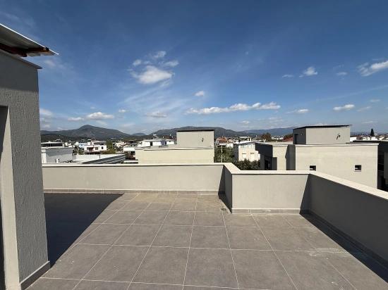 3+1 Duplex-sommerhaus Mit Pool In Seferihisar Doğanbey