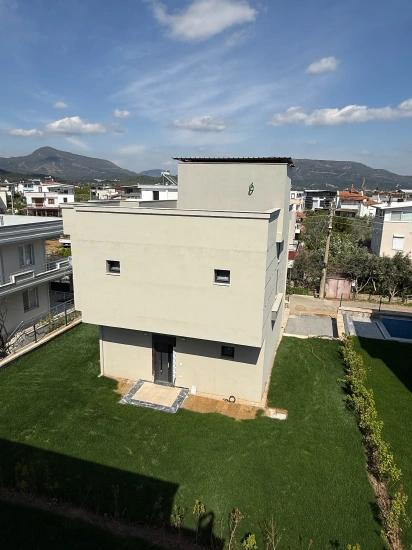 3+1 Duplex-sommerhaus Mit Pool In Seferihisar Doğanbey
