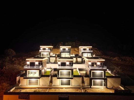 Freistehendes Einfamilienhaus In Seferihisar Doğanbey Mit Großem Garten Und Panoramablick Auf Das Meer Zu Verkaufen
