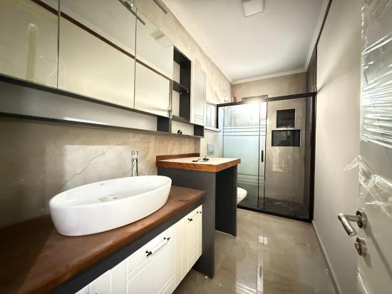 3+1 Villa Mit Brandneuem Garten In Seferihisar Doğanbey, In Meeresnähe, Zu Verkaufen