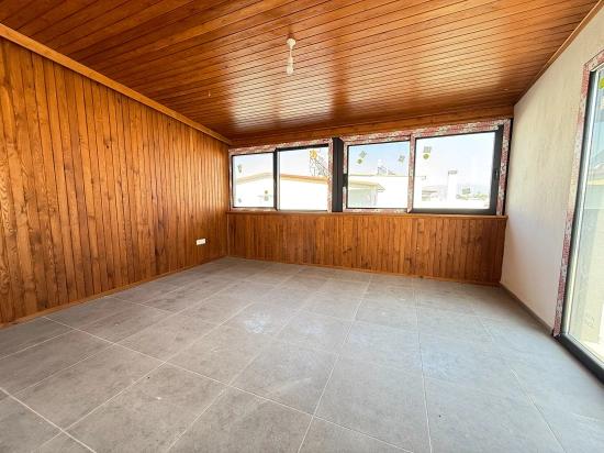 3+1 Villa Mit Brandneuem Garten In Seferihisar Doğanbey, In Meeresnähe, Zu Verkaufen