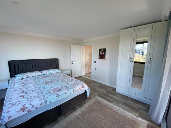 Freistehende Villa Mit 3+1 Schlafzimmern, Meerblick Und Pool In Seferihisar Doğanbey Zu Verkaufen