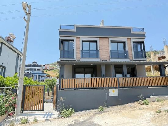 3+1 Villa Mit Meerblick Und Garten In Seferihisar Doğanbey Zu Verkaufen