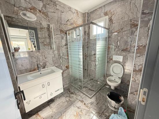 Freistehende 3+1-maisonette-villa Auf Einem 300 M2 Großen Grundstück In Seferihisar Doğanbey