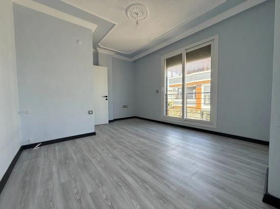 Freistehende 3+1-maisonette-villa Auf Einem 300 M2 Großen Grundstück In Seferihisar Doğanbey