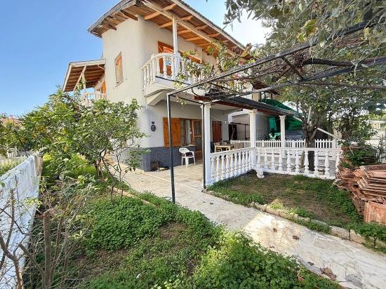 3+1-Zimmer-Duplex-Sommerhaus Am Meer In Seferihisar Ürkmez Zu Verkaufen