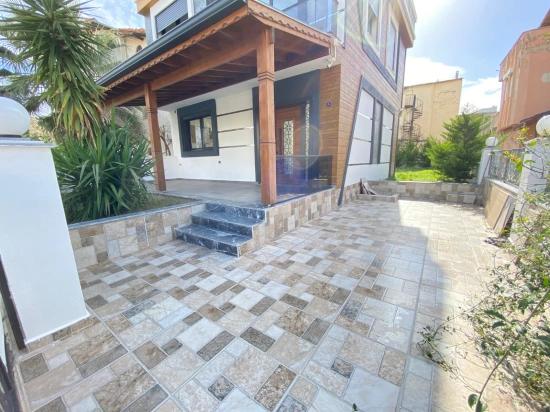 Brandneue Freistehende 3+1-Villa Zum Verkauf Am Meer In Doğanbey