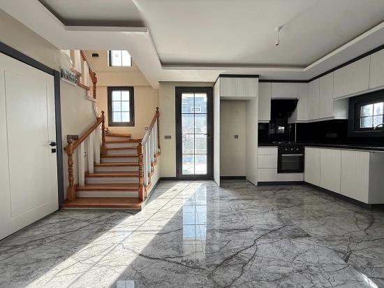 Brandneue, Freistehende Luxusvilla Mit Pool In Seferihisar Doğanbey Zu Verkaufen