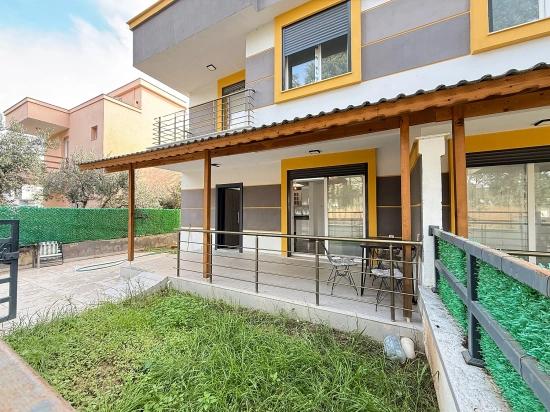 3 + 1 Brandneue Villa Mit Großem Garten Zum Verkauf In Seferihisar Doğanbey