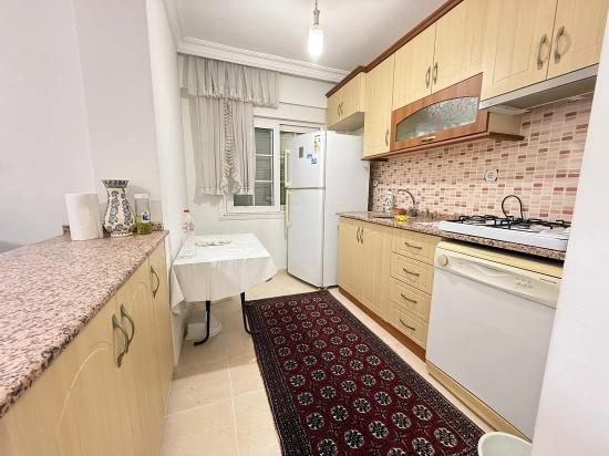 2+1-zimmer-wohnung (80 M²) Im Zentrum Von Seferihisar Ürkmez Zu Verkaufen, Keine Renovierungsarbeiten Erforderlich