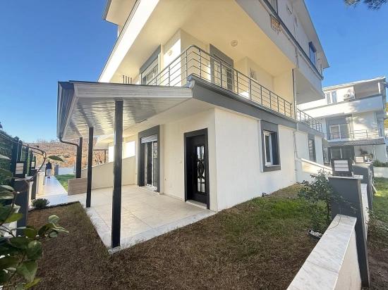 2+1 Brandneues Duplex-Sommerhaus Mit Garten Zum Verkauf In Payamlı, Seferihisar