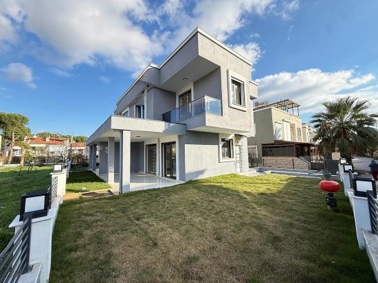 3+1 Maisonette-Villa Mit Neuem Garten Zum Verkauf In Seferihisar Doğanbey