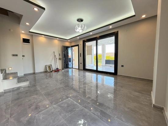 Luxuriöse, Brandneue 3+1-zimmer-villa Mit Garten In Meeresnähe In Doğanbey, Seferihisar, Zu Verkaufen.