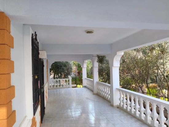 Freistehende 6+1 Villa Mit Garten Zum Verkauf In Doğanbey, Seferihisar