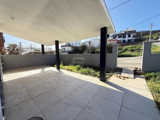 Freistehende 3+1-villa Mit Garten Zum Verkauf In Doğanbey, Seferihisar