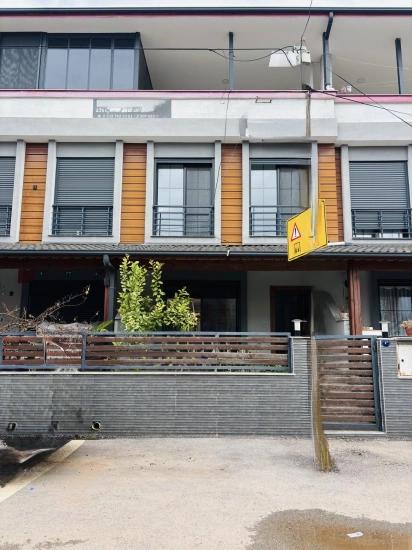 3+1 Maisonette-Villa Zum Verkauf Im Zentrum Von Seferihisar Doğanbey