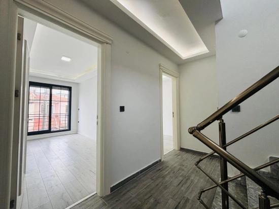 3+1 Maisonette-villa Zum Verkauf Im Zentrum Von Seferihisar Doğanbey