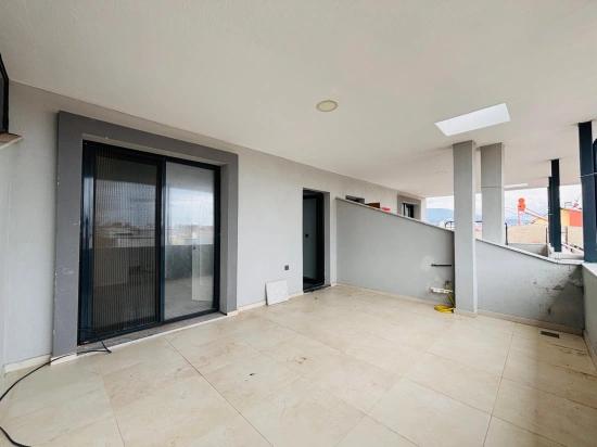 3+1 Maisonette-villa Zum Verkauf Im Zentrum Von Seferihisar Doğanbey
