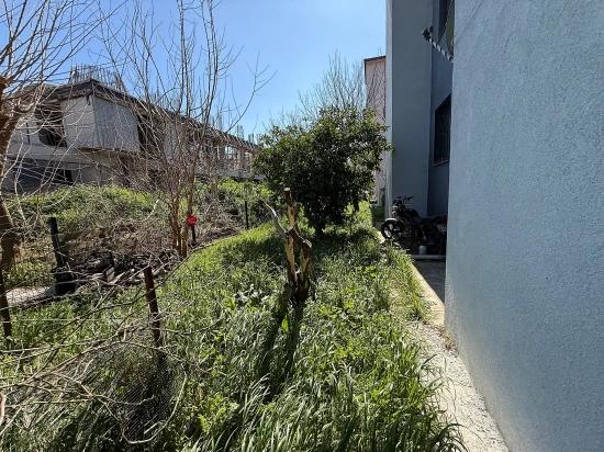 2+1 Erdgeschosswohnung Mit Garten Zum Verkauf Im Zentrum Von Seferihisar Ürkmez.