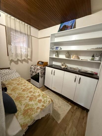 2+1 Erdgeschosswohnung Mit Garten Zum Verkauf Im Zentrum Von Seferihisar Ürkmez.