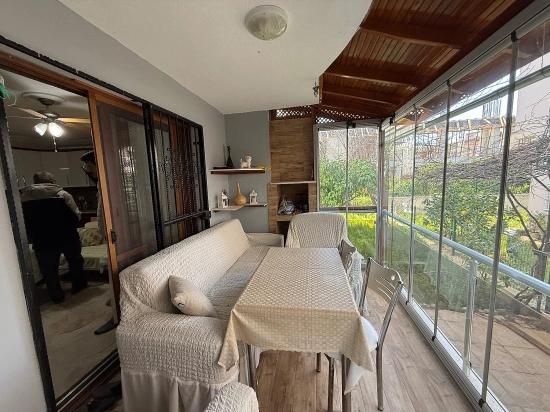 2+1 Erdgeschosswohnung Mit Garten Zum Verkauf Im Zentrum Von Seferihisar Ürkmez.