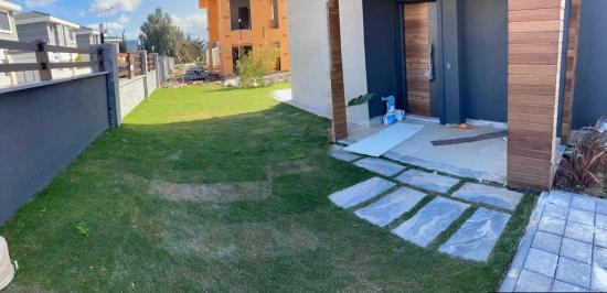 3+1-maisonette-villa Mit Großem Garten In Doğanbey, Seferihisar Zu Verkaufen