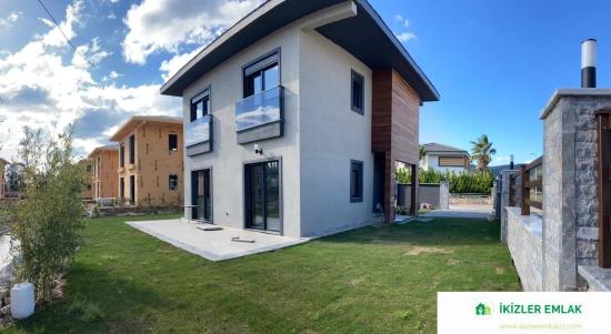 3+1-maisonette-villa Mit Großem Garten In Doğanbey, Seferihisar Zu Verkaufen