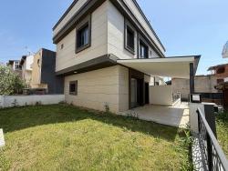 2+1-Zimmer Villa Zu Verkaufen in Cumhuriyet Bz. Seferihisar Doğanbey - 150 m²