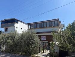 2+1 Voll Möblierte Villa Mit Garten In Doğanbey, Seferihisar Zu Verkaufen