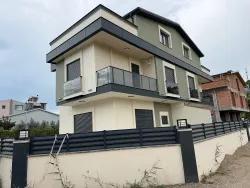 3+1-Zimmer Villa Zu verkaufen in Gümüldür Cumhuriyet Bz. Menderes Gümüldür - 180 m²