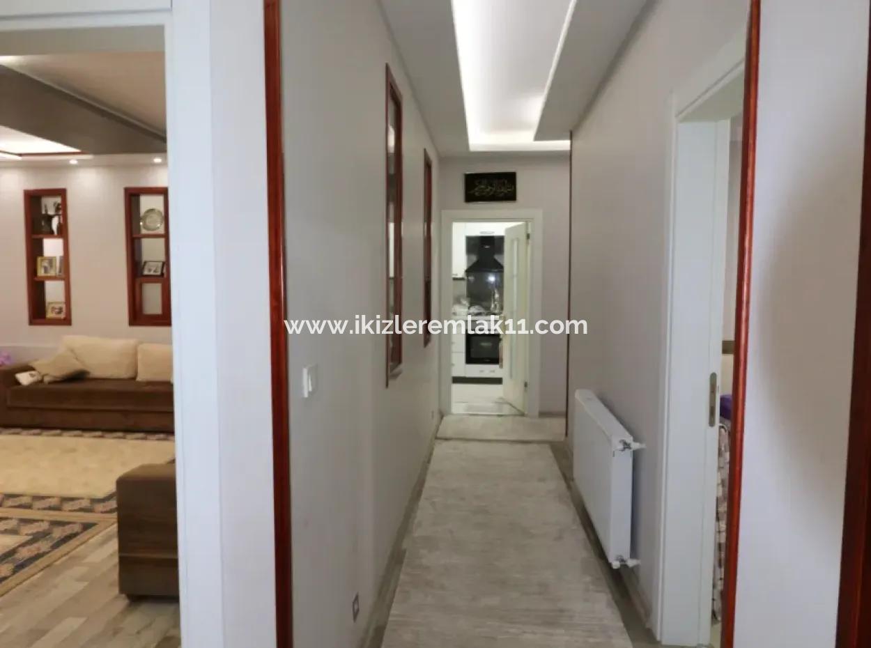 Seferihisar Ürkmez Merkez De Spacious Location 3 1 Erdgeschosswohnung