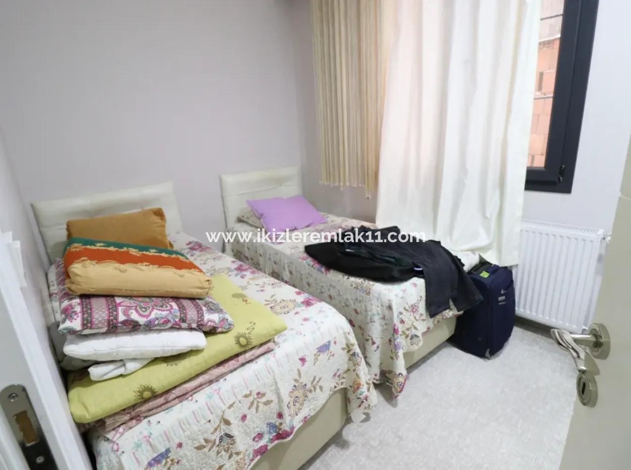 Seferihisar Ürkmez Merkez De Spacious Location 3 1 Erdgeschosswohnung